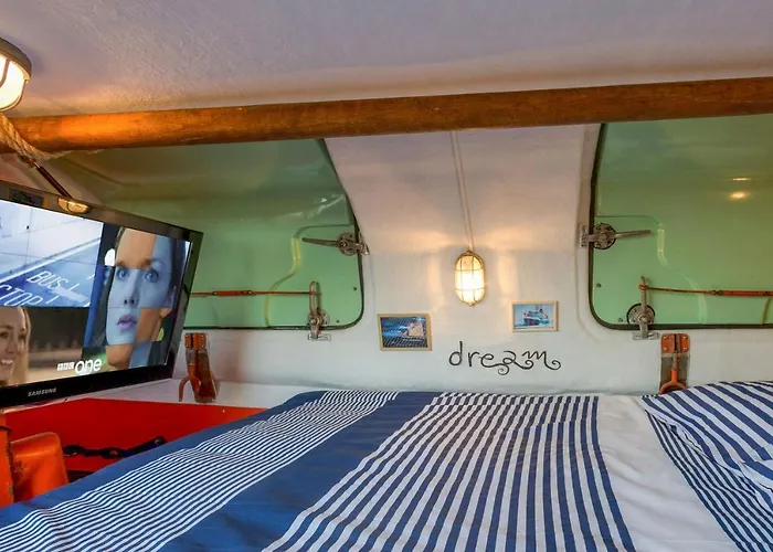 Polarstern - Unique Boatstay!