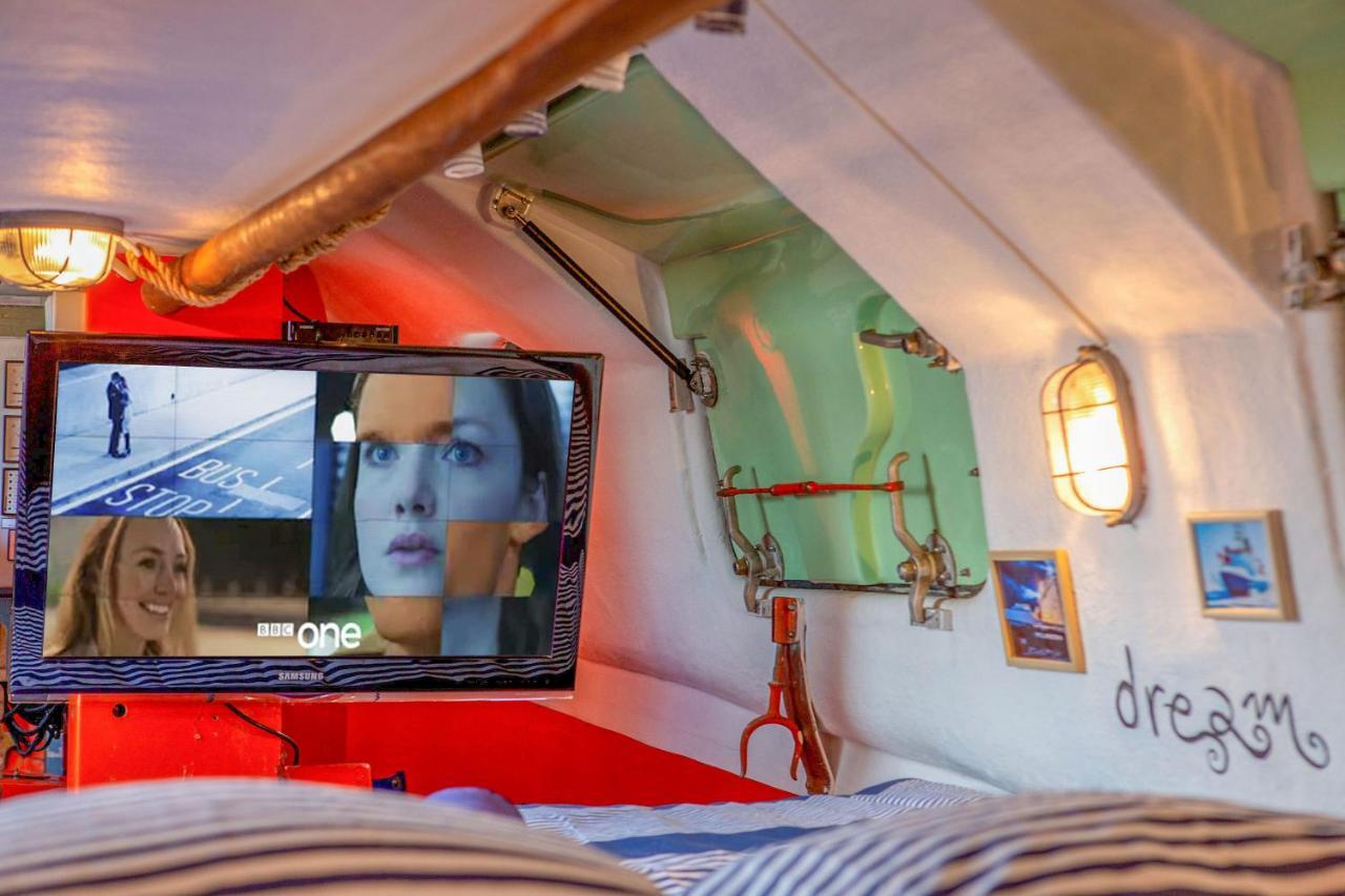 Polarstern - Unique Boatstay! Botel *