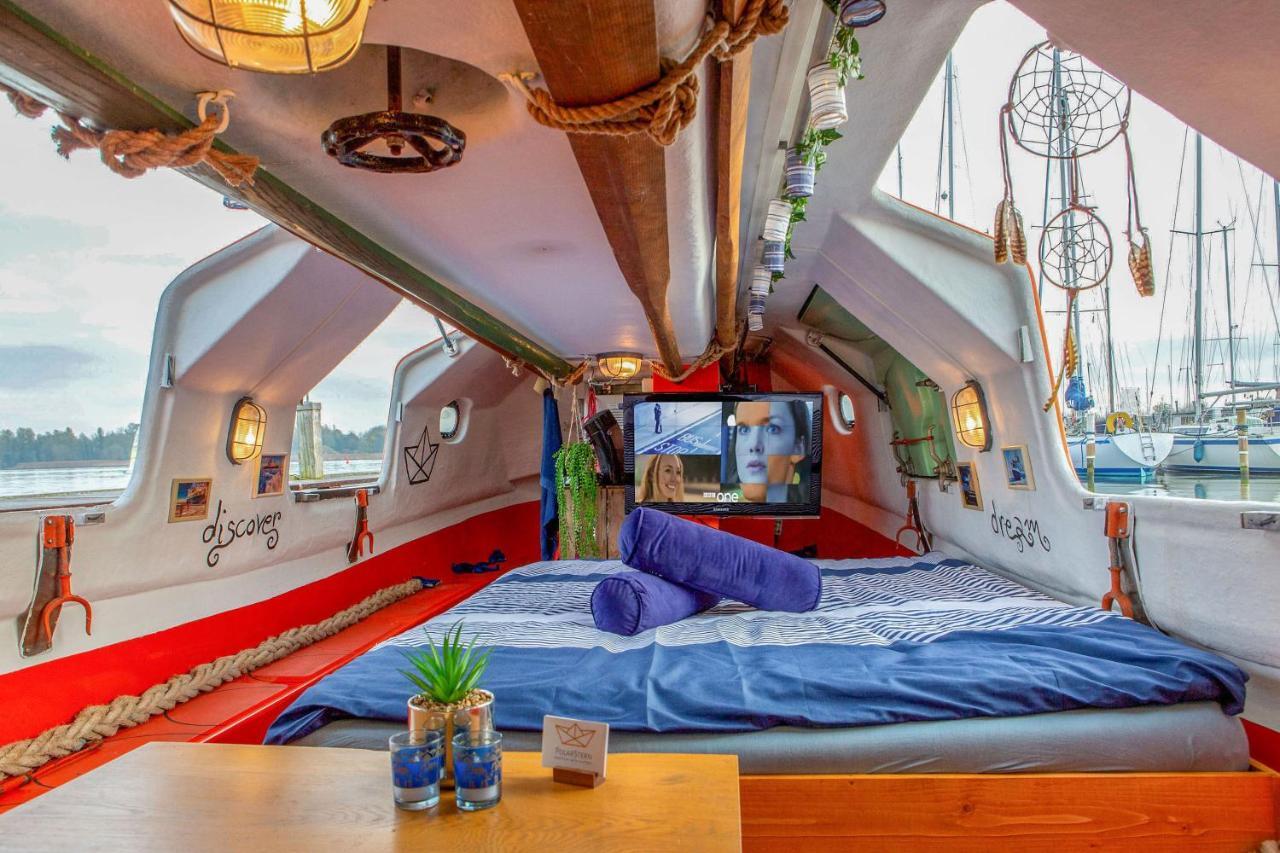 Polarstern - Unique Boatstay! * Monnickendam