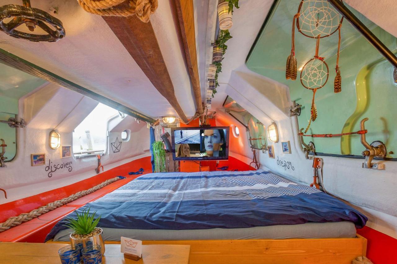 Polarstern - Unique Boatstay! Botel