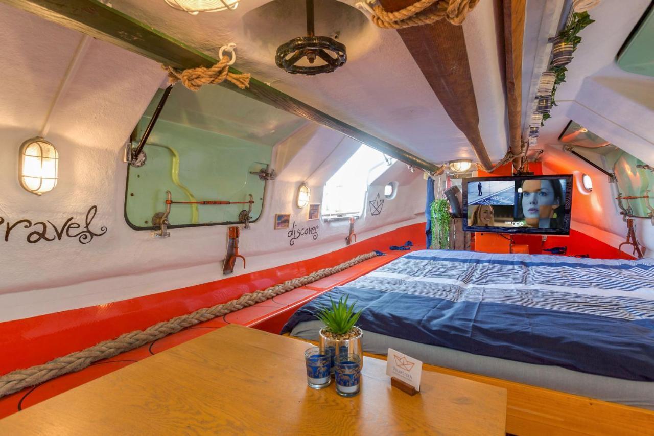 Botel Polarstern - Unique Boatstay! *